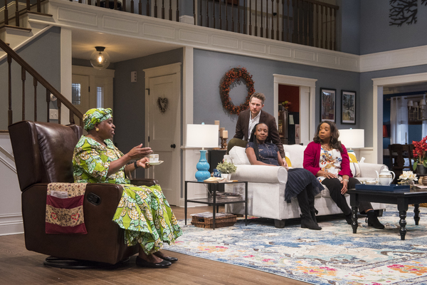 Photo Flash: First Look at Steppenwolf's FAMILIAR Image