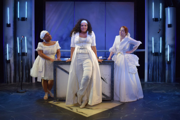 Photo Flash: First Look at Strawdog Theatre Company's THE REVOLUTIONISTS Image