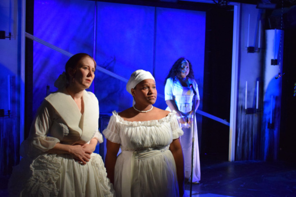 Photo Flash: First Look at Strawdog Theatre Company's THE REVOLUTIONISTS  Image