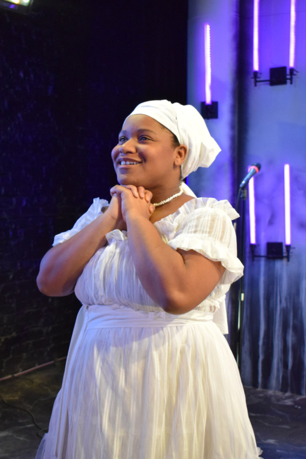 Photo Flash: First Look at Strawdog Theatre Company's THE REVOLUTIONISTS Image