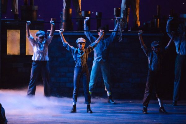 Photo Flash: First Look At Disney's MARY POPPINS JR. At Stages Theatre Company Image