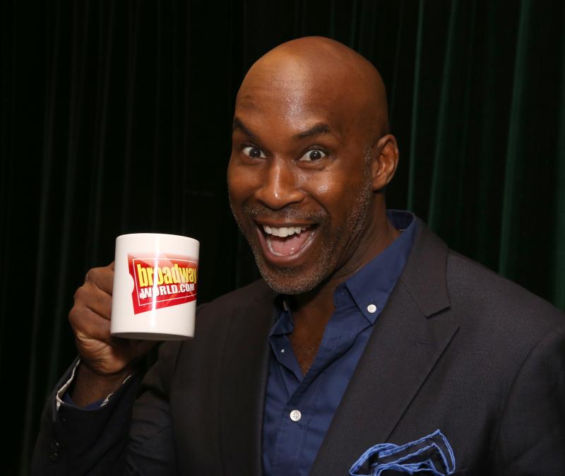 Wake Up With BWW 11/23: Watch Broadway's Thanksgiving Day Parade Performances, and More! Image