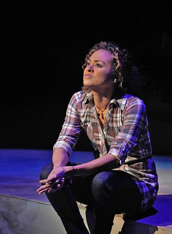 Photo Flash: First Look at LOOKING FOR CHRISTMAS at the Old Globe Image