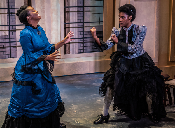 Photo Flash: First Look at SUSAN SWAYNE AND THE BEWILDERED BRIDE at Know Theatre 