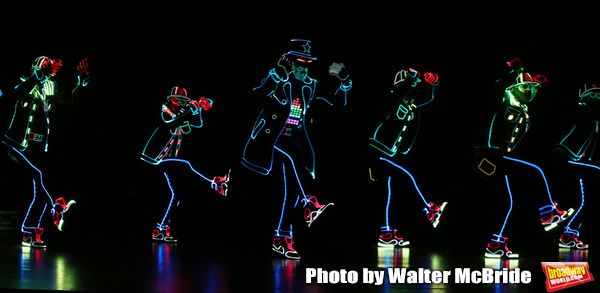 Photo Coverage: The Stars of THE ILLUSIONISTS - MAGIC OF THE HOLIDAYS Meet The Press! Image