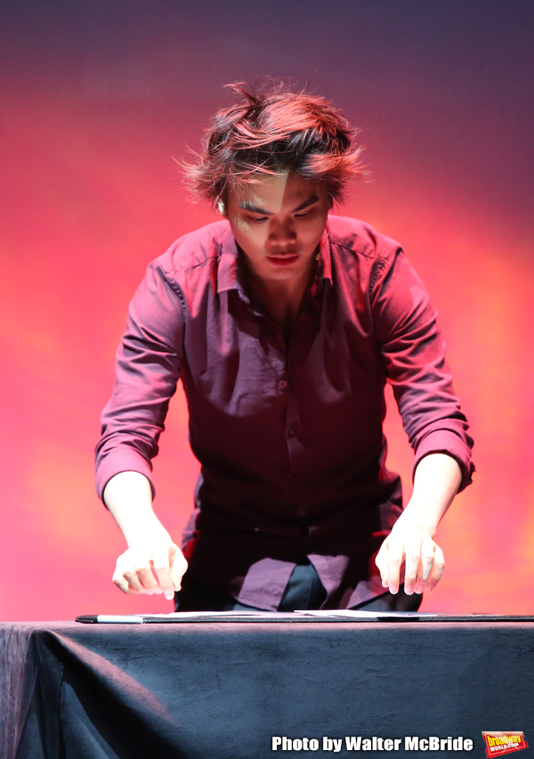 Photo Coverage: The Stars of THE ILLUSIONISTS - MAGIC OF THE HOLIDAYS Meet The Press! Image