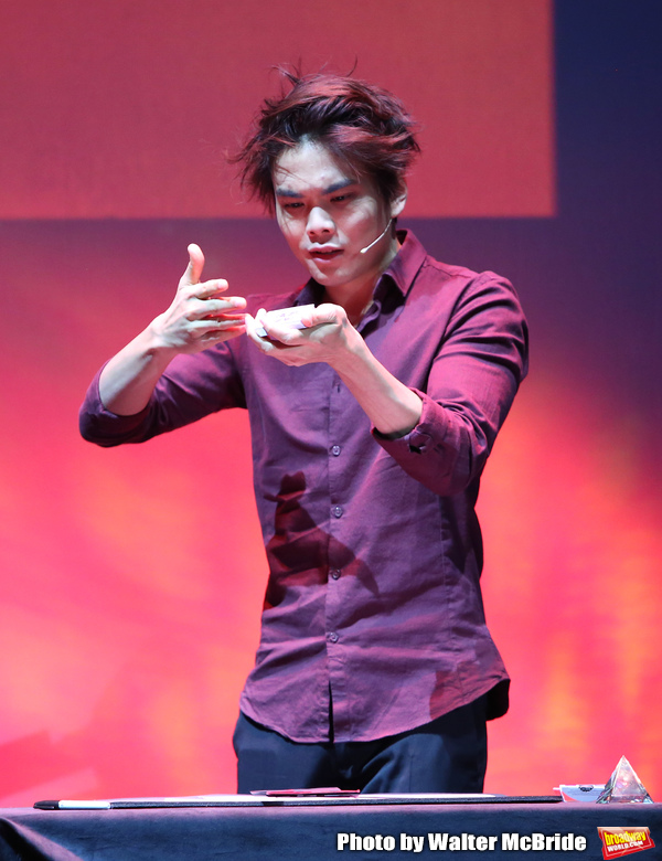 Photo Coverage: The Stars of THE ILLUSIONISTS - MAGIC OF THE HOLIDAYS Meet The Press! Image