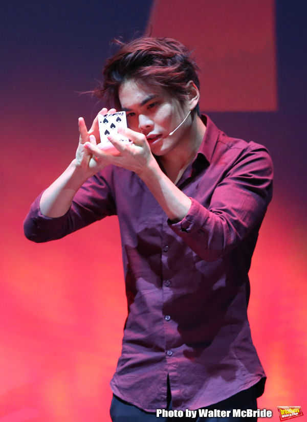 Photo Coverage: The Stars of THE ILLUSIONISTS - MAGIC OF THE HOLIDAYS Meet The Press! Image