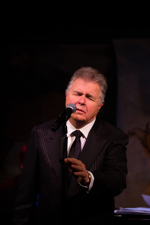 Photo Flash: Steve Tyrell Takes the Stage at Cafe Carlyle Image