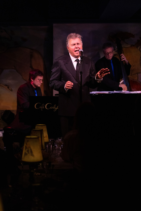 Photo Flash: Steve Tyrell Takes the Stage at Cafe Carlyle Image