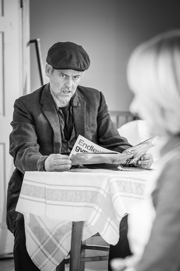 Photo Flash: Inside Rehearsal For PINTER FIVE Image