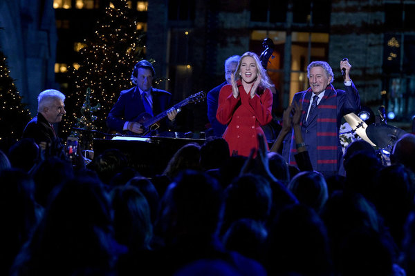 Photo Coverage: See Billy Porter, Diana Ross Perform at CHRISTMAS IN ROCKEFELLER CENTER Image