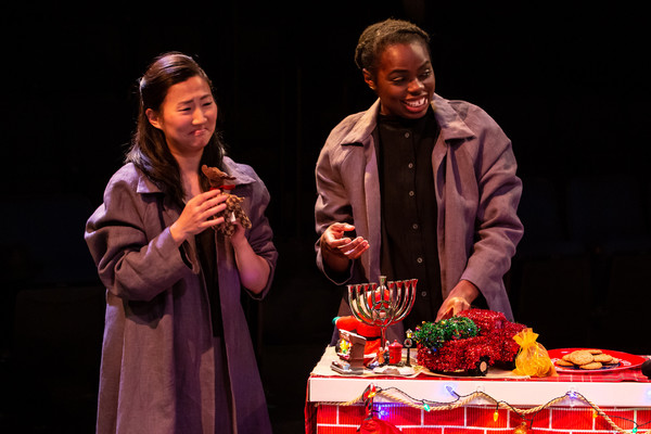 Photo Flash: Artists Repertory Theatre Presents EVERYBODY Image