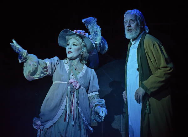 Photo Flash: Charles Dickens' A CHRISTMAS CAROL Takes The Beef & Boards Stage Image