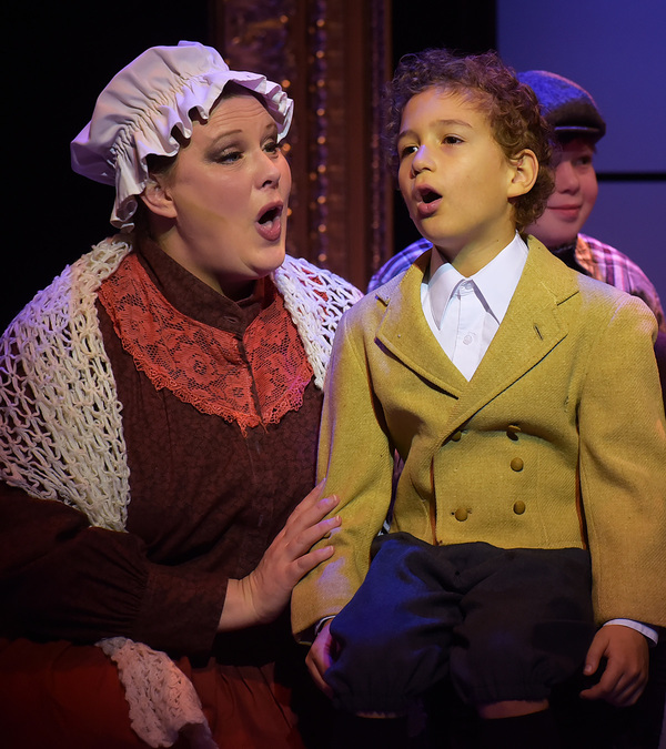 Photo Flash: Charles Dickens' A CHRISTMAS CAROL Takes The Beef & Boards Stage Image