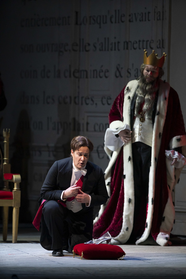 Photo Flash: The Lyric Opera of Chicago Presents CENDRILLION Image