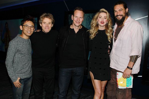 Photo Flash: Jason Momoa Surprises Fans in Times Square Before AQUAMAN Screening Image