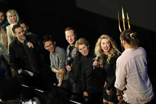 Photo Flash: Jason Momoa Surprises Fans in Times Square Before AQUAMAN Screening Image