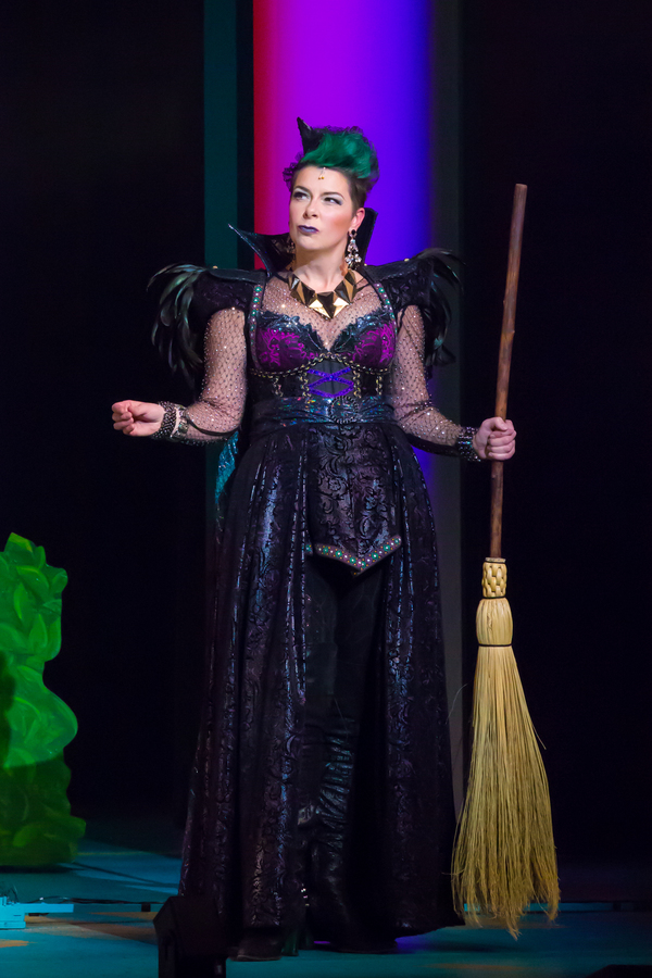 Photo Flash: Get A First Look At Ross Petty's THE WIZARD OF OZ - A Toto-ly Twistered Family Musical Image