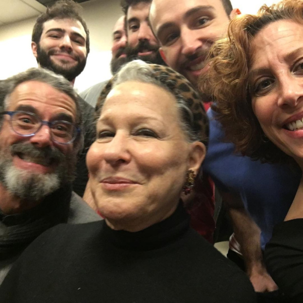Photo Flash: Bette Midler Drops By FIDDLER ON THE ROOF in Yiddish Image