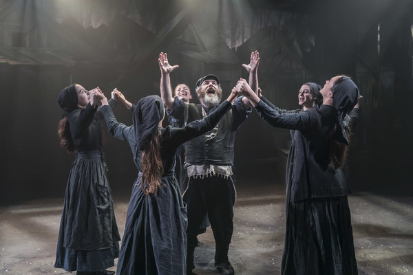 Photo Flash: First Look at Menier Chocolate Factory's Revival Of FIDDLER ON THE ROOF Image