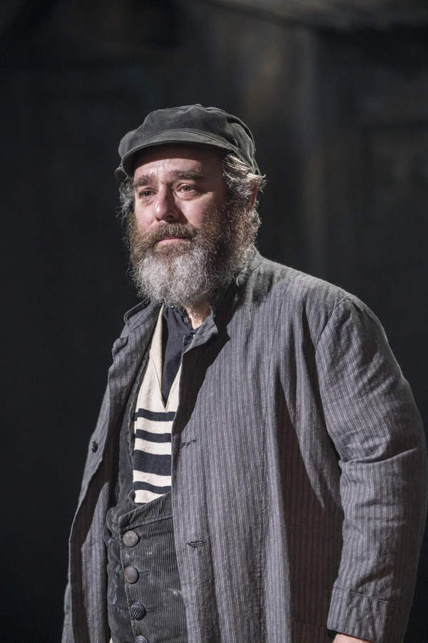 Photo Flash: First Look at Menier Chocolate Factory's Revival Of FIDDLER ON THE ROOF  Image