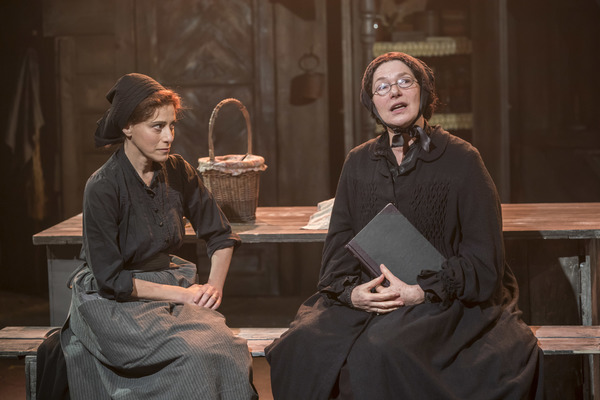 Photo Flash: First Look at Menier Chocolate Factory's Revival Of FIDDLER ON THE ROOF Image