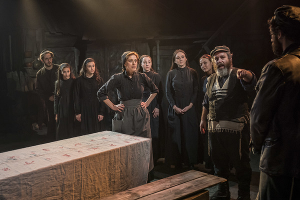 Photo Flash: First Look at Menier Chocolate Factory's Revival Of FIDDLER ON THE ROOF  Image