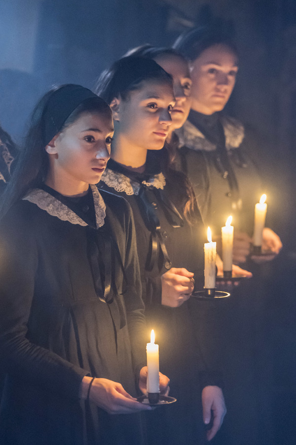 Photo Flash: First Look at Menier Chocolate Factory's Revival Of FIDDLER ON THE ROOF  Image