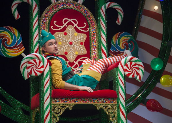 Photo Flash: First Look At Matt Crowle In Goodman Theatre's THE SANTALAND DIARIES Image
