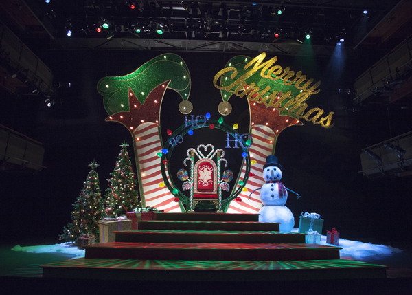 Photo Flash: First Look At Matt Crowle In Goodman Theatre's THE SANTALAND DIARIES Image