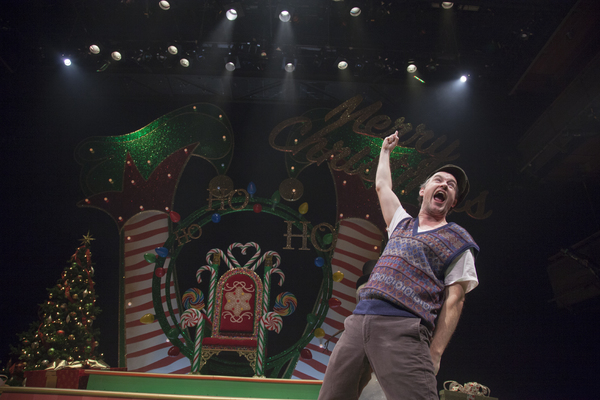 Photo Flash: First Look At Matt Crowle In Goodman Theatre's THE SANTALAND DIARIES Image