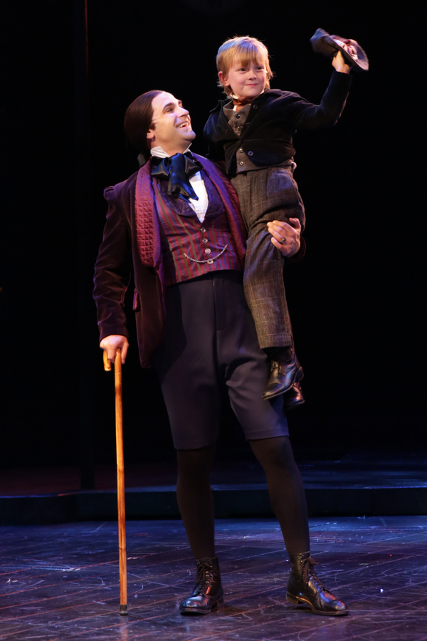 Photo Flash: North Shore Music Theatre Presents A CHRISTMAS CAROL Image