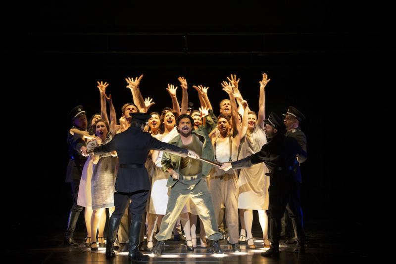 Review: EVITA at State Theatre Image