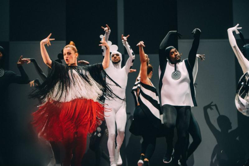 Review: FASHION FREAK SHOW at Folies Bergère Image