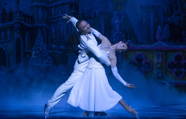 Photo Flash: First Look at SNOW WHITE at the London Palladium 