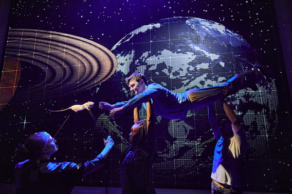 Photo Flash: New Production Photos From THE CURIOUS INCIDENT OF THE DOG IN THE NIGHT-TIME 