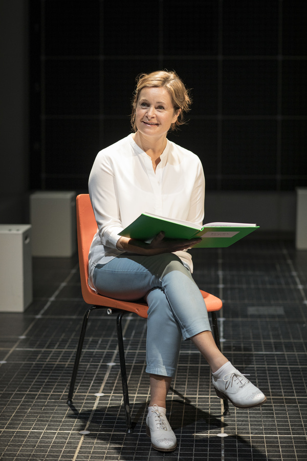 Photo Flash: New Production Photos From THE CURIOUS INCIDENT OF THE DOG IN THE NIGHT-TIME Image