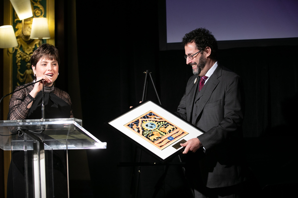 Photo Flash: The Workmen's Circle Honors Pulitzer Prize- and Tony Award-Winning Playwright and Screenwriter Tony Kushner Image