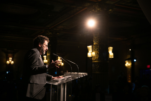 Photo Flash: The Workmen's Circle Honors Pulitzer Prize- and Tony Award-Winning Playwright and Screenwriter Tony Kushner Image