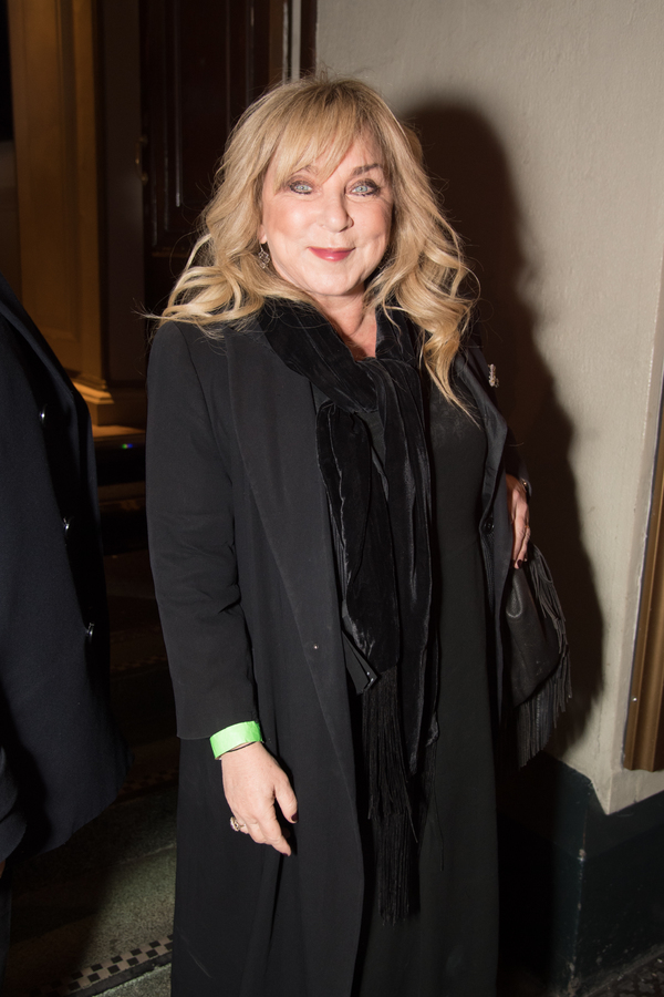 Photo Flash: Inside the Gala Night For SNOW WHITE at the London Palladium Image