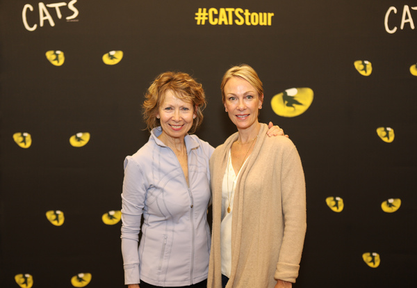 Photo Coverage: CATS National Tour Gets Ready to Pounce on Providence! Image