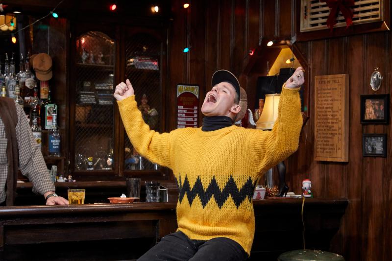 Review: CHRISTMAS ON THE ROCKS at TheaterWorks Image