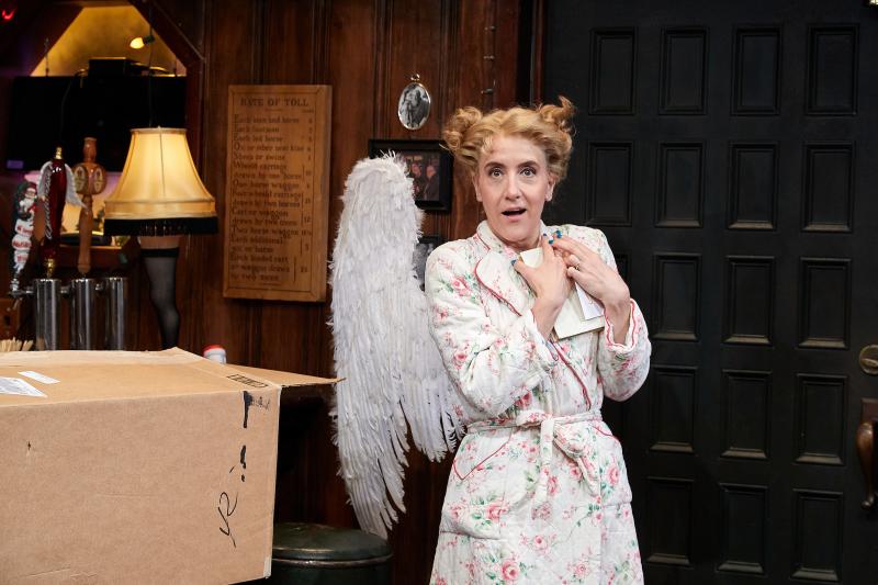 Review: CHRISTMAS ON THE ROCKS at TheaterWorks Image