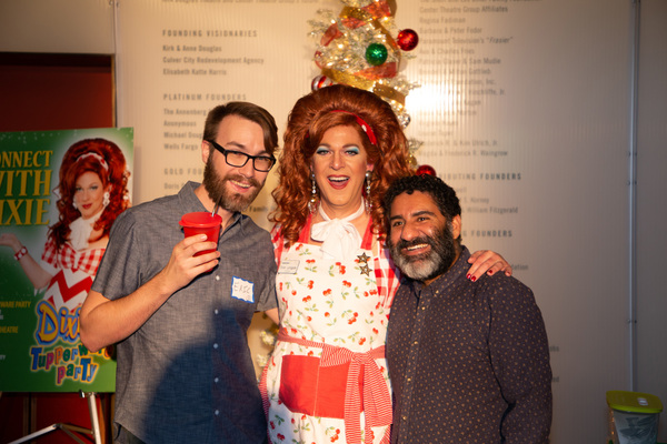 Photo Flash: Some Special Guests Arrive At DIXIE'S TUPPERWARE PARTY 