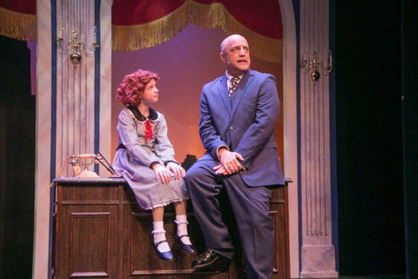 Photo Flash: Downtown Cabaret Theatre Stages ANNIE Image
