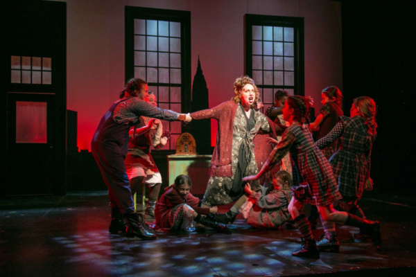 Photo Flash: Downtown Cabaret Theatre Stages ANNIE 