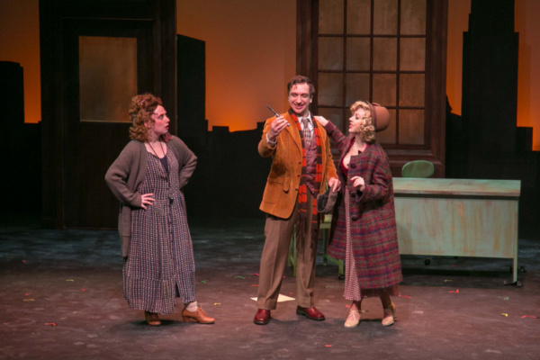 Photo Flash: Downtown Cabaret Theatre Stages ANNIE Image