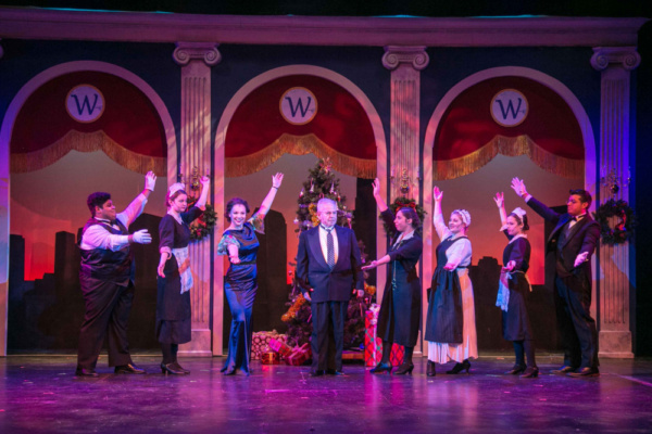 Photo Flash: Downtown Cabaret Theatre Stages ANNIE Image