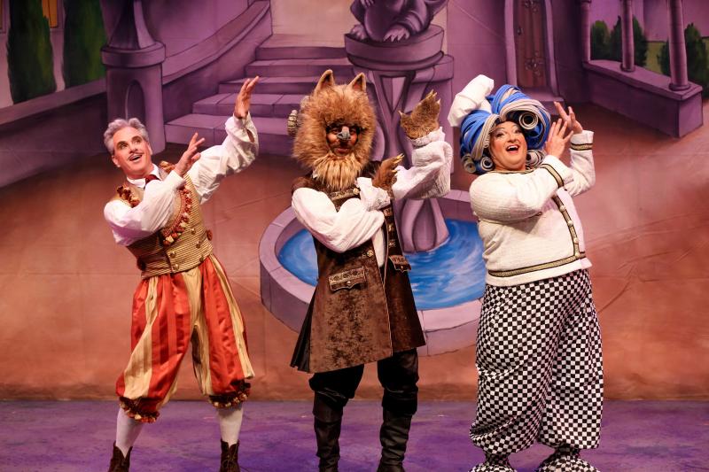 BWW Review: BEAUTY AND THE BEAST: A CHRISTMAS ROSE TAILORS THE POPULAR TALE TO MERRIMENT DURING THE HOLIDAYS at Laguna Playhouse 